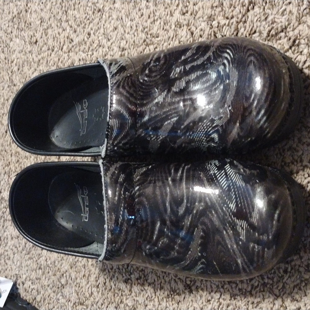Danko whirl slip-on clogs women's size 39